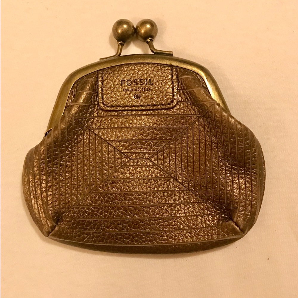 FOSSIL coin purse!